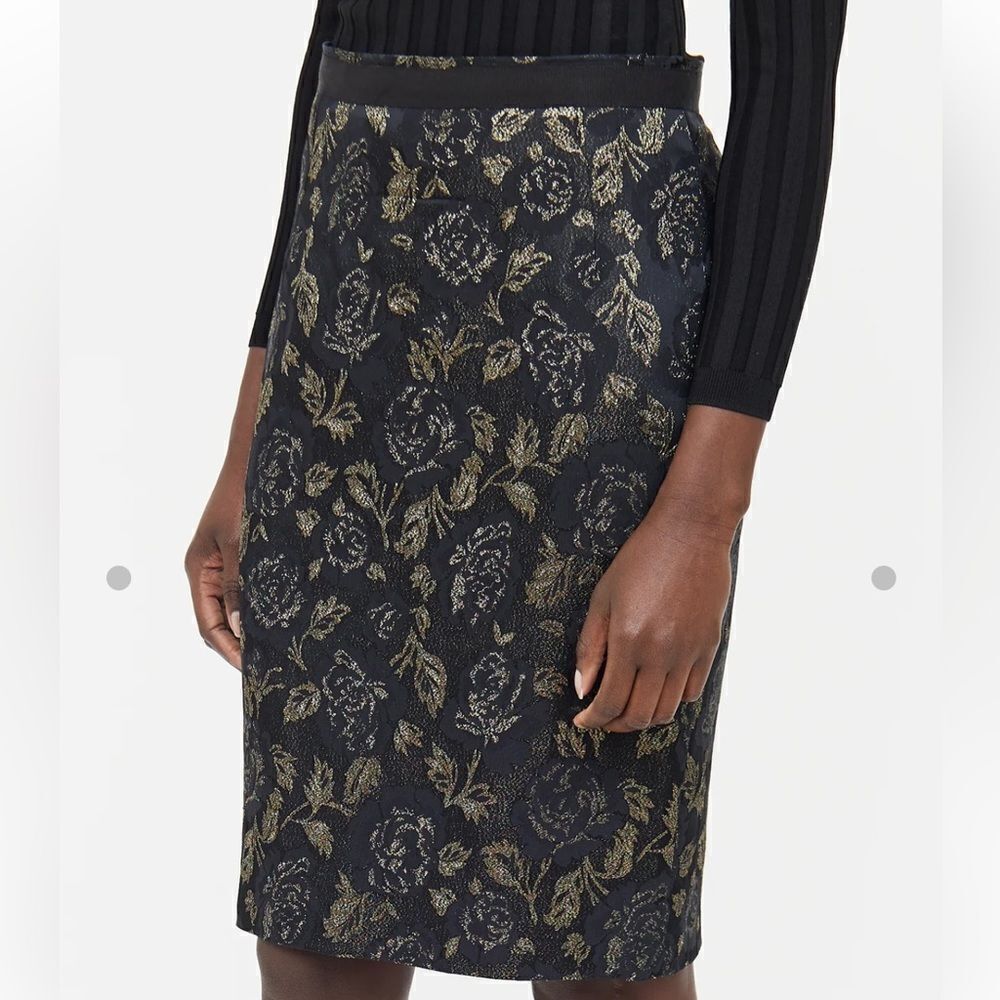 Dolce & Gabbana Gold and Black Printed Pencil Skirt - Picture 2 of 11